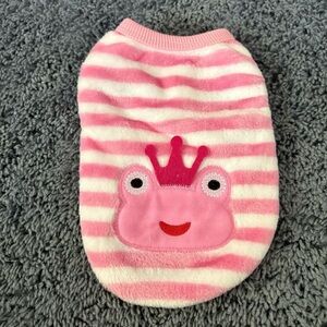 NWOT pink frog with a crown XS dog shirt